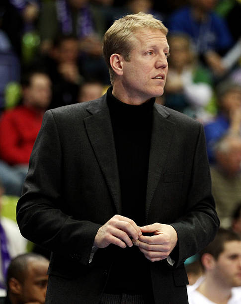 考虑到他在 考虑到他在